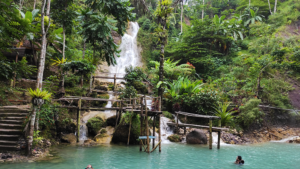 Trekking Ringan ke Curug Bayan Kulon Progo: Air Terjun di Tengah Kebun